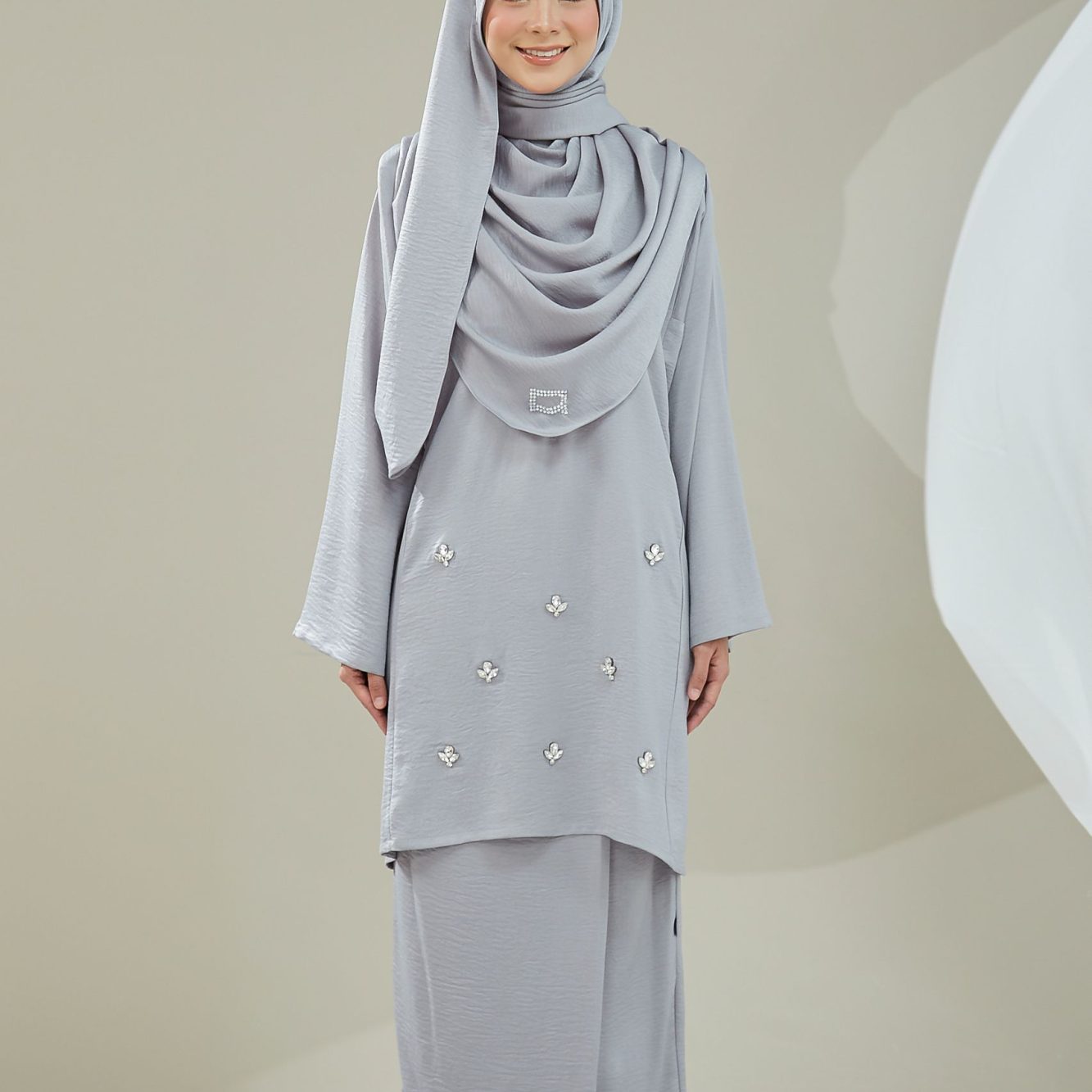 Kurung Pahang Nostalgia ( Silver Grey )
