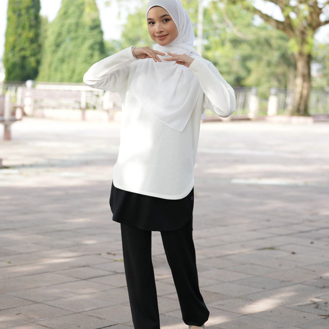 Roma Mini Skirt (Black)