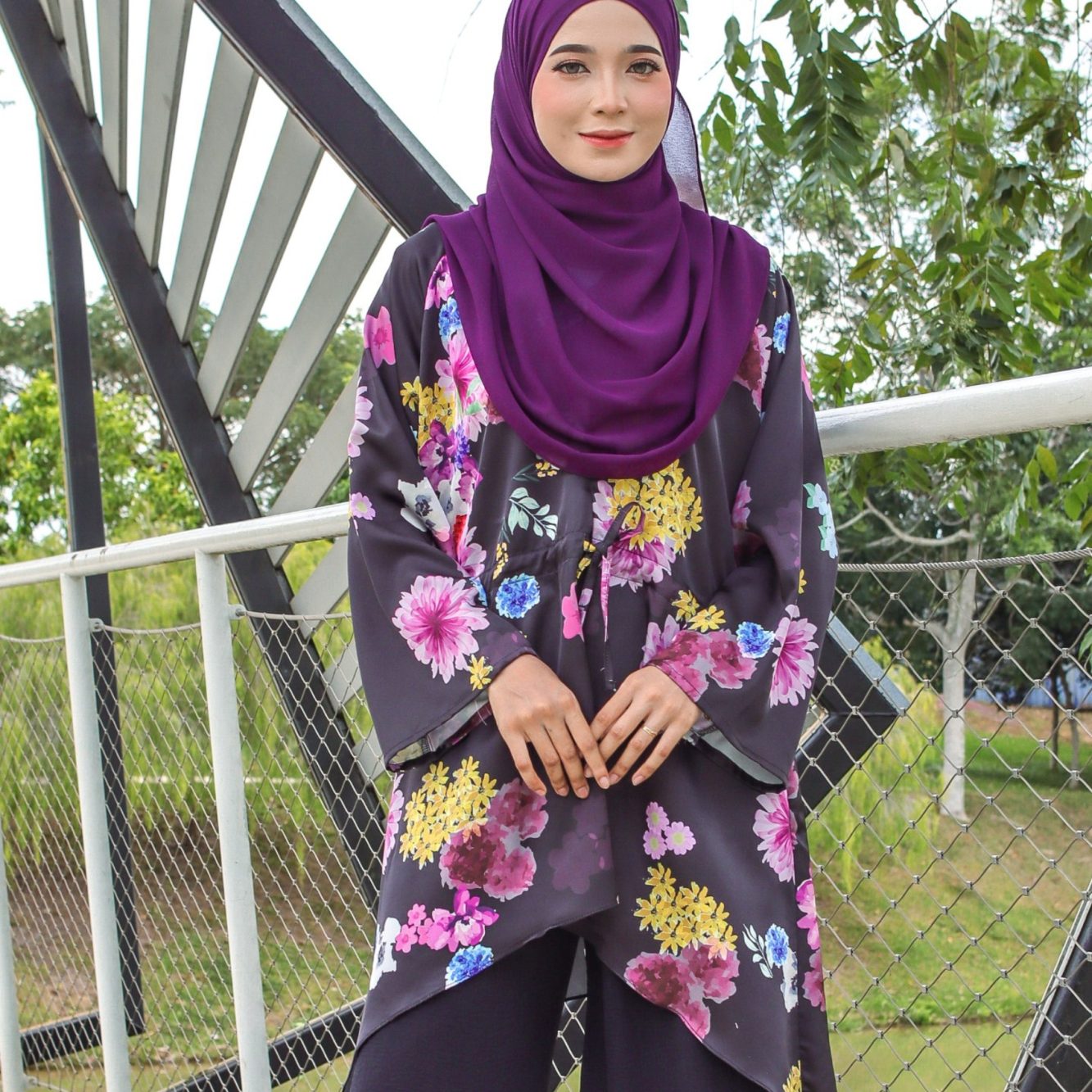 Manis Blouse Anggun  ( Hitam )
