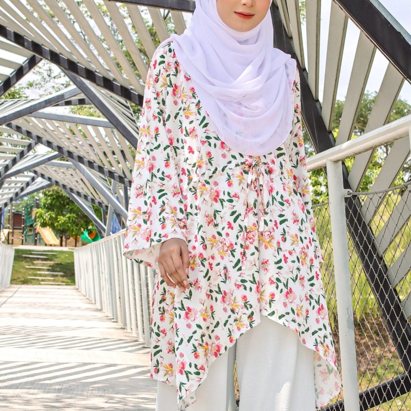 Manis Blouse Jelita ( Putih )